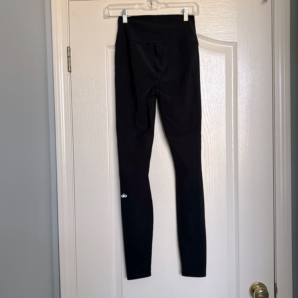 Alo Ripped Leggings - Picture 4 of 6